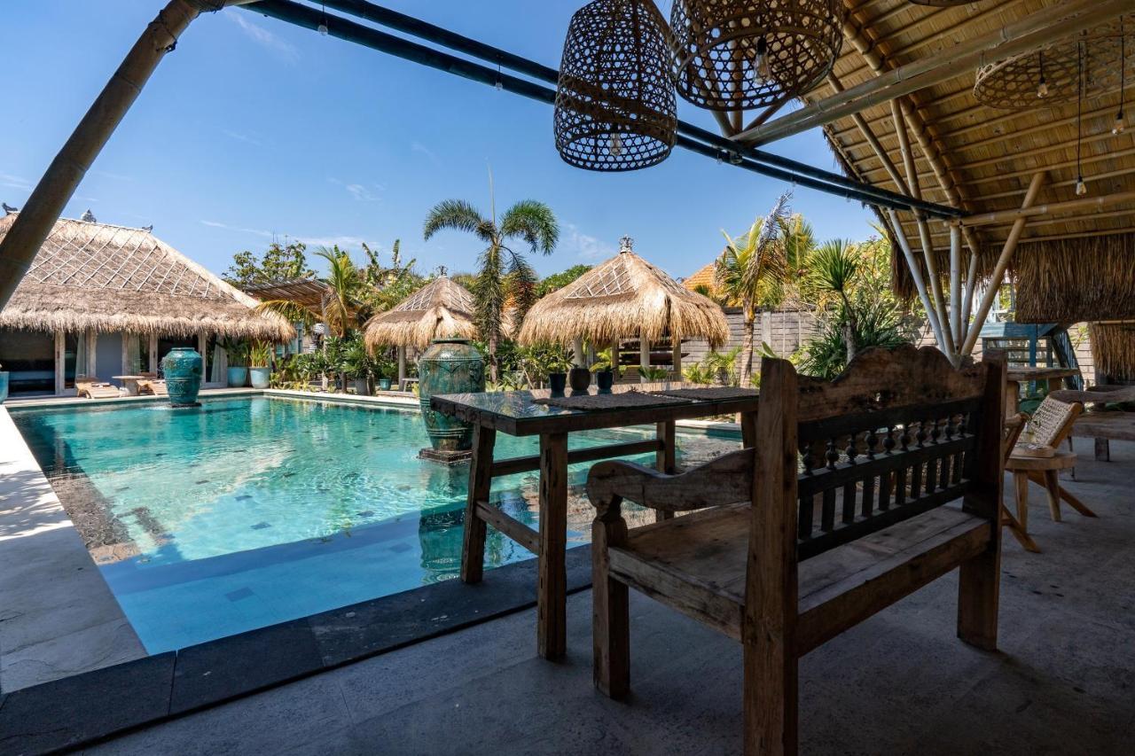 Laguna Biru Nusa Lembongan  Bagian luar foto