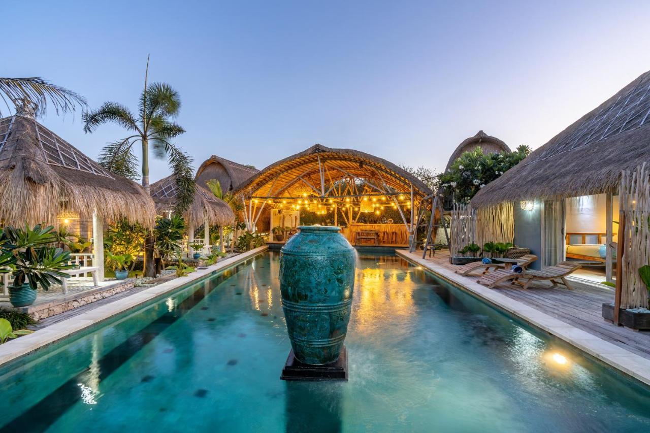 Laguna Biru Nusa Lembongan  Bagian luar foto