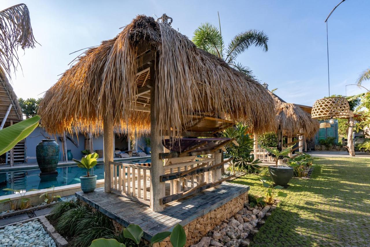 Laguna Biru Nusa Lembongan  Bagian luar foto